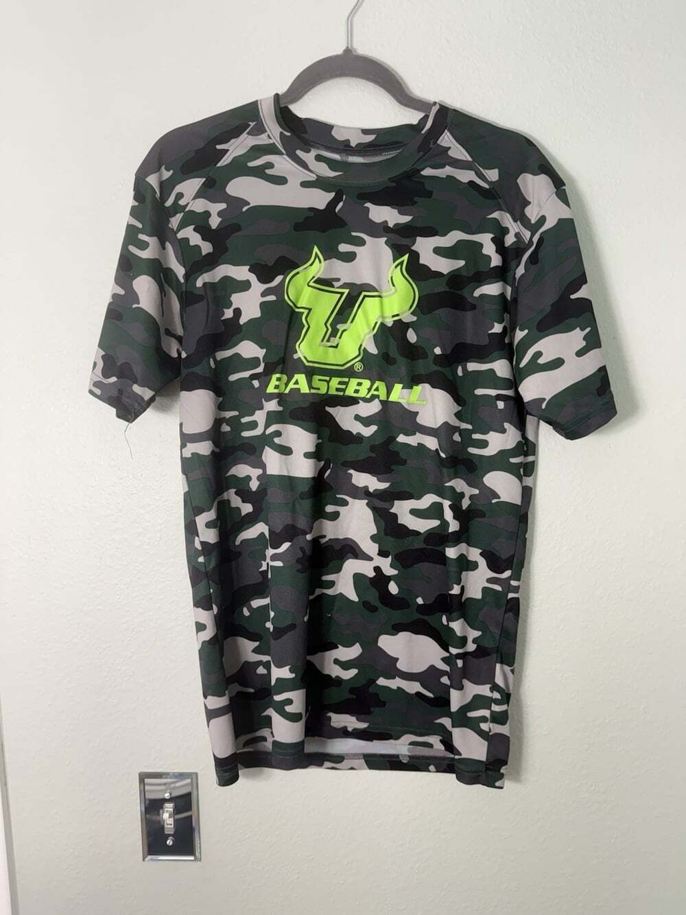 USF Bulls Baseball Green Camo Dri-Fit T-Shirt Size Medium SoFlo
